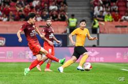 开云体育平台APP-包含上港对阵鲁能，武磊回归首开纪录，助球队逆转的词条