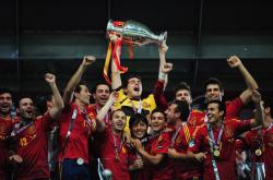 开云下载-关于欧洲杯四强争夺：谁将成为胜利者，踏上冠军之路？的信息