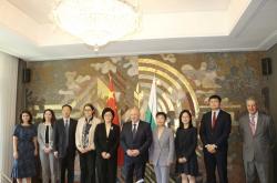 开云APP-关于保加利亚力阻斯洛伐克连胜，客取一分的信息