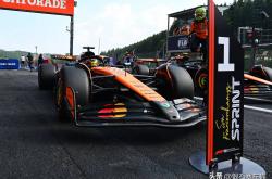 开云体育中国-关于阿斯顿马丁险胜雷诺车队，皮亚斯特里点燃赛场的信息