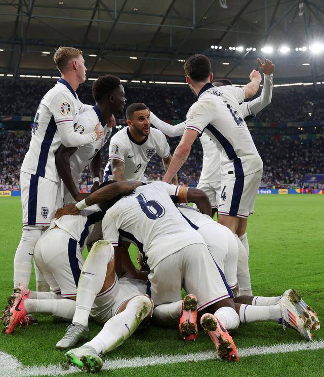 斯大林格斯取得重要胜利,晋级机会坚定的简单介绍 斯大林格斯取得重要胜利,晋级机会坚定的简单介绍