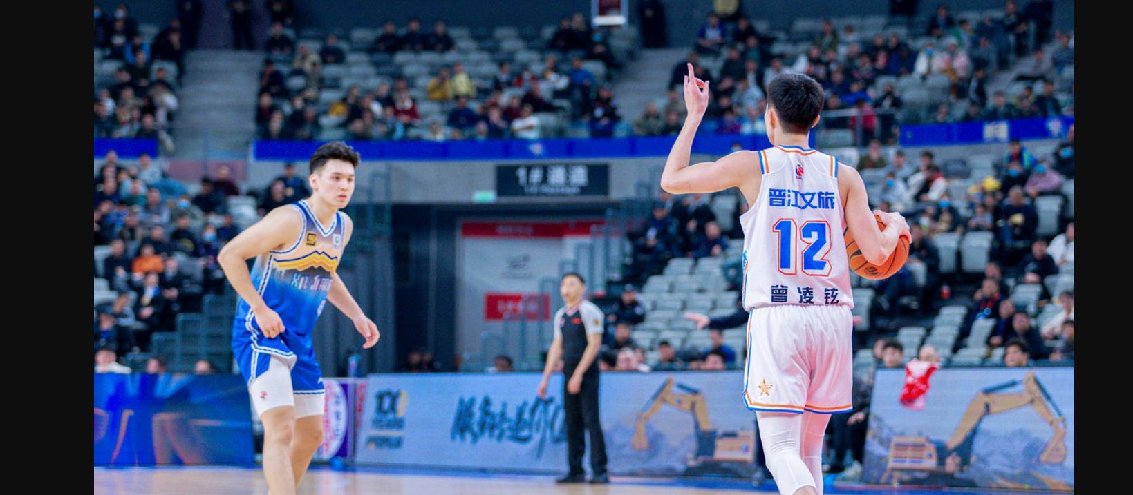 包含福建球队全力以赴，取得关键胜利的词条