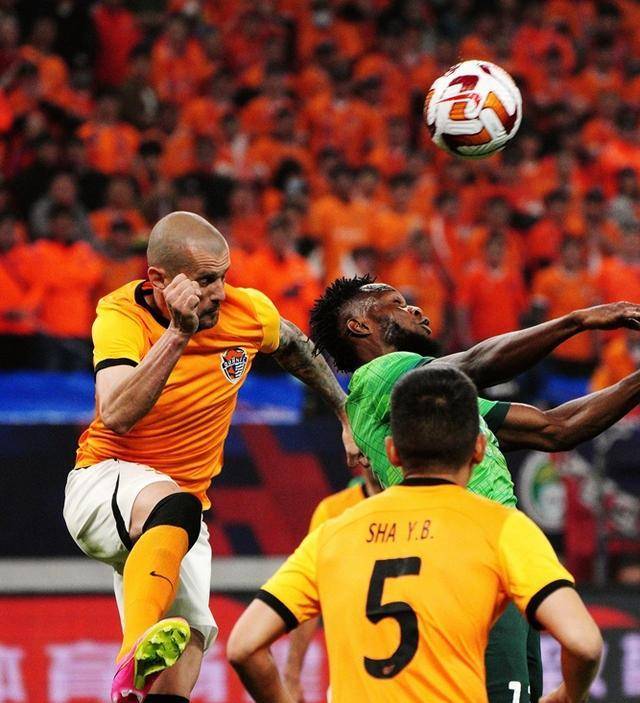 葡萄牙队主场作战,成功防守反击夺胜 葡萄牙队主场作战,成功防守反击夺胜