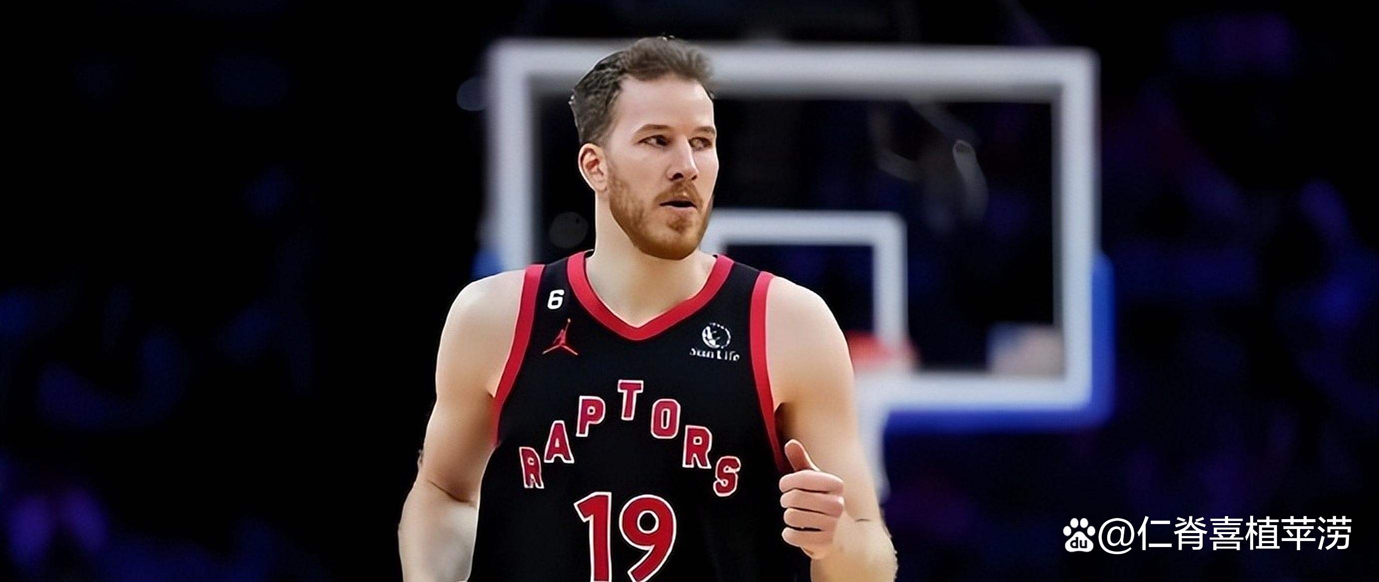 猛龙外线球员三分连中,率领球队逆袭胜利 猛龙外线球员三分连中,率领球队逆袭胜利