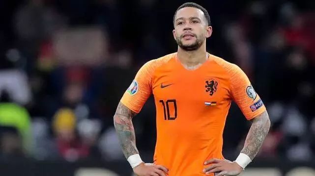 双雄对话,欧预赛上演巅峰之战的简单介绍 双雄对话,欧预赛上演巅峰之战的简单介绍