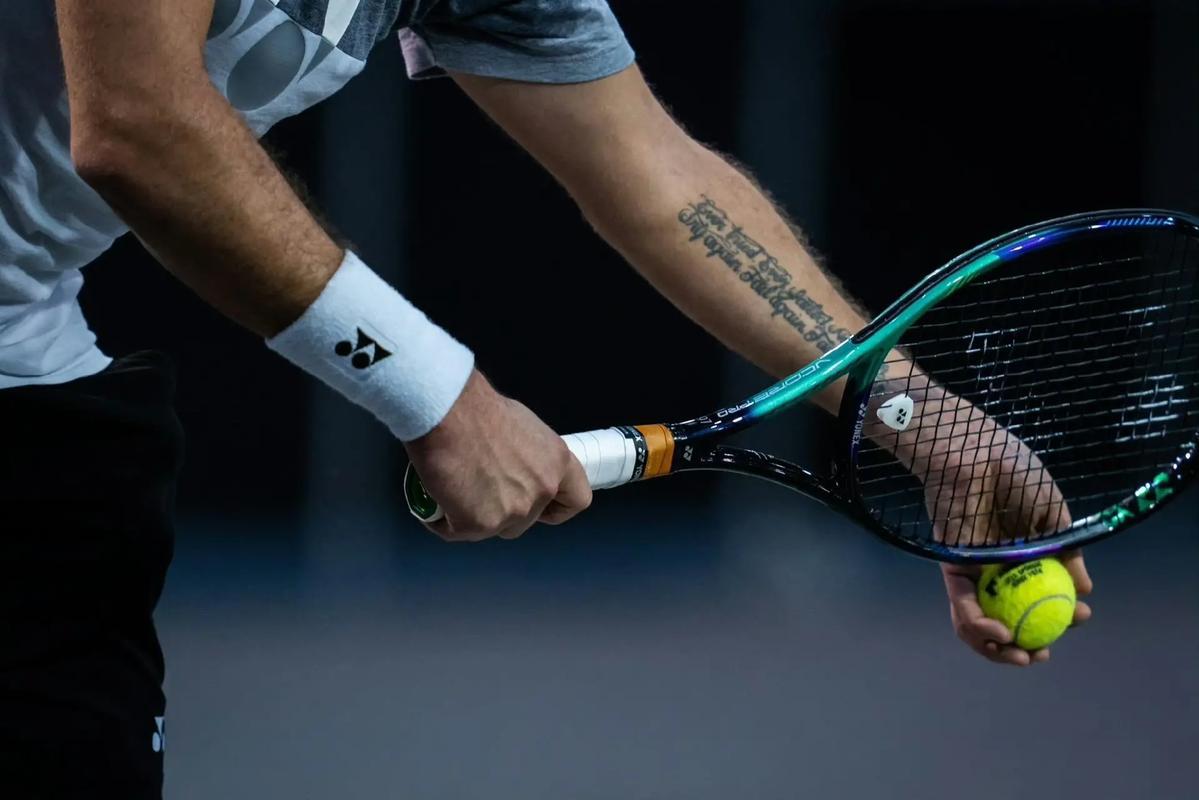 包含意大利网球队力克欧洲网球队，瓦林卡制霸全场的词条