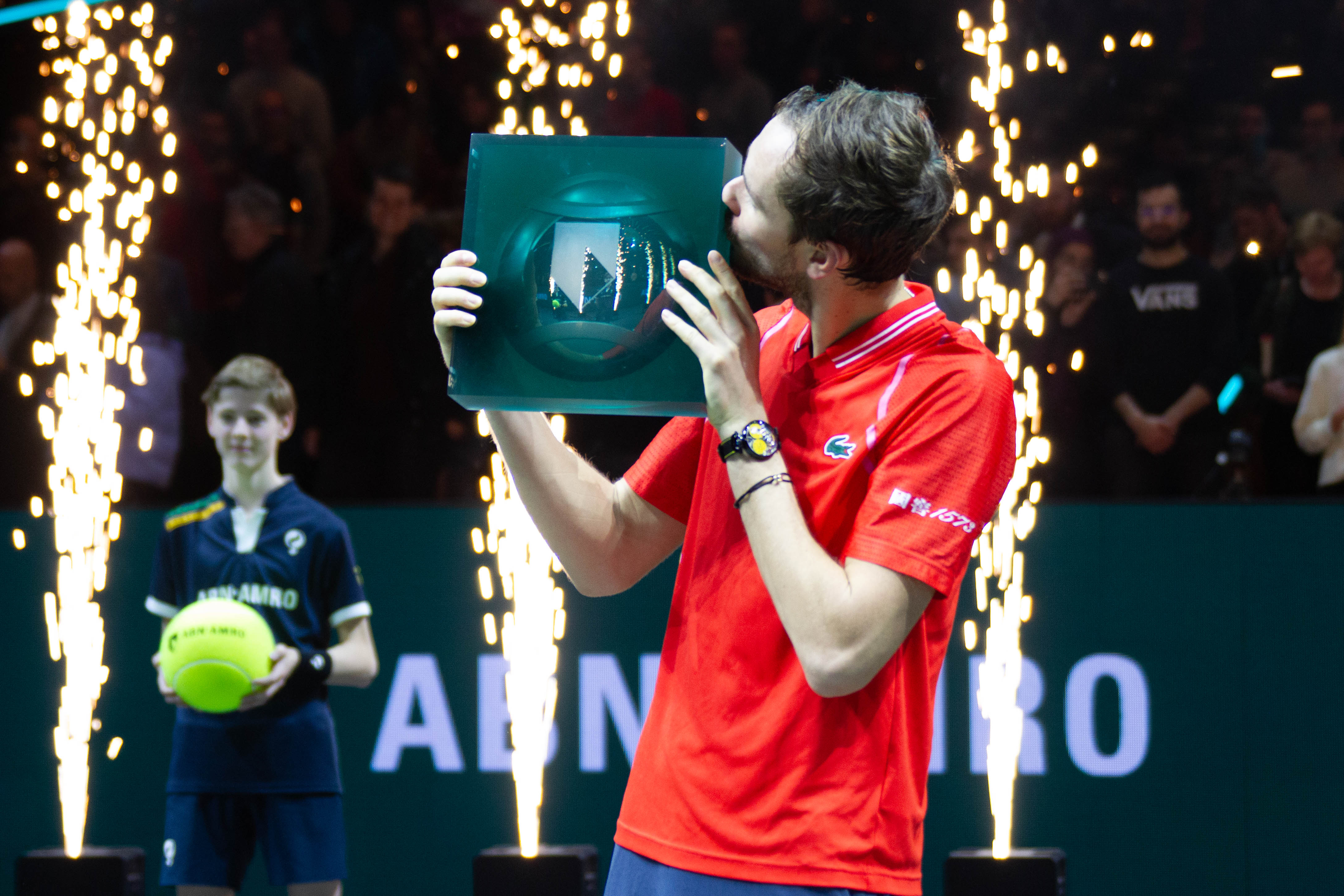 关于德国网球队横扫美国网球队,梅德韦杰夫送出助攻的信息 关于德国网球队横扫美国网球队,梅德韦杰夫送出助攻的信息